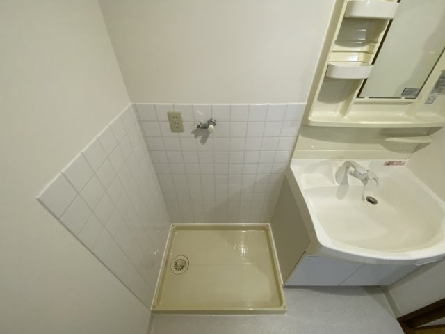 西宮市松山町の賃貸マンションの洗面所