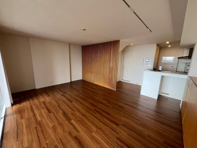 芦屋市朝日ケ丘町の賃貸マンションの居間・リビング