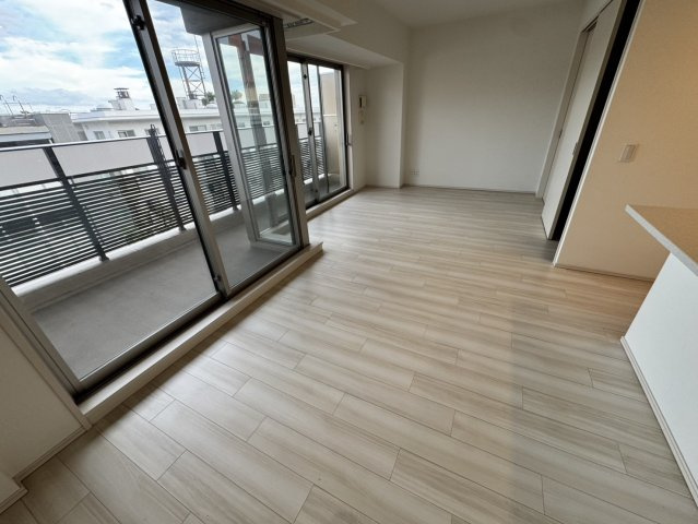 神戸市東灘区住吉東町２丁目の賃貸マンションの居間・リビング
