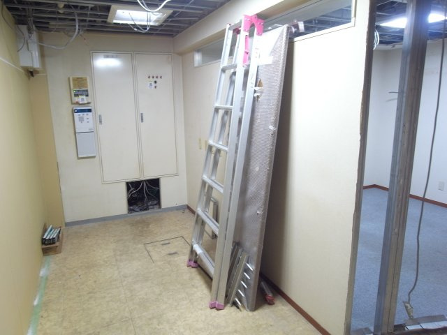 宝塚市中州１丁目の倉庫