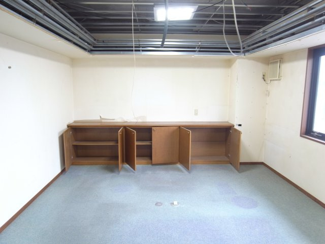 宝塚市中州１丁目の倉庫