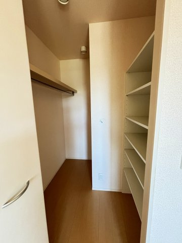 ☆ウォークインクローゼット☆（反転タイプ）