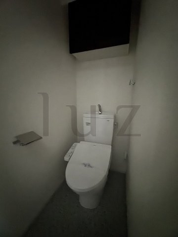 ＬＥＸＥ　ＡＺＥＳＴ横濱関内のトイレ|落ち着いた色調のトイレです