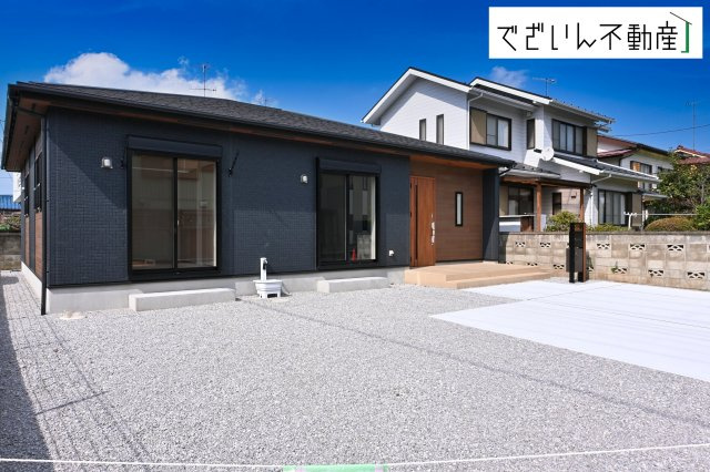 【前面道路含む現地写真】 | blooming garden熊谷市拾六間　【平屋】新築住宅