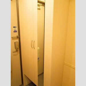 アルバトロスHANAの玄関