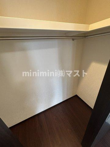 大阪市西区本田２丁目の賃貸マンションの収納