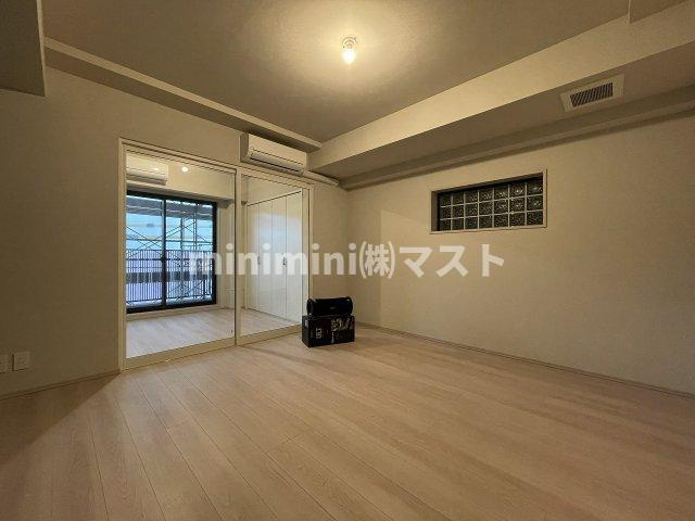 大阪市浪速区浪速東２丁目の賃貸マンションの居間・リビング