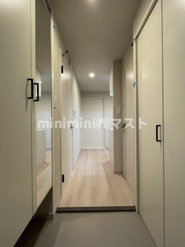 大阪市浪速区浪速東２丁目の賃貸マンションの玄関