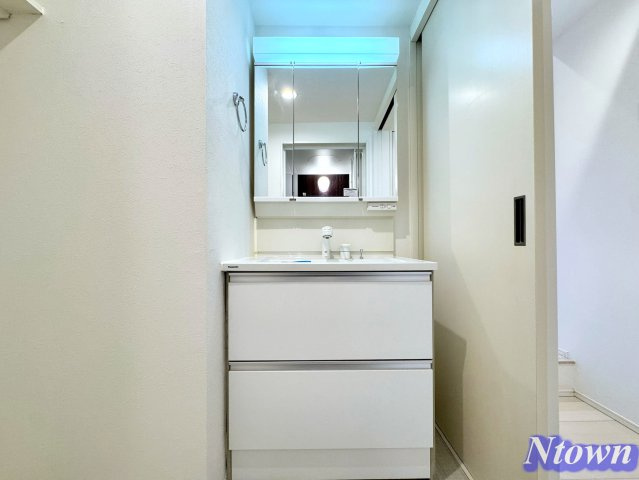 【独立洗面台】 | ディアコート深川 | 朝の身支度には欠かせない独立洗面化粧台
