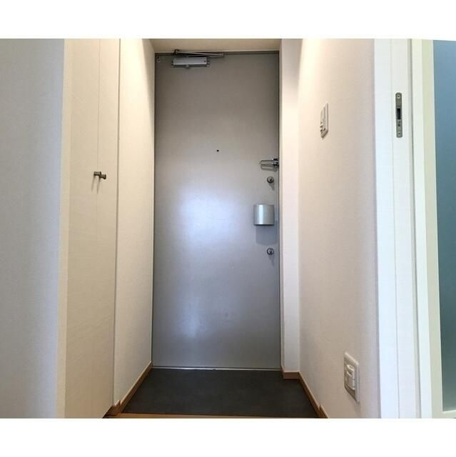 ボヌール都立大学参番館の玄関|落ち着いた玄関です
