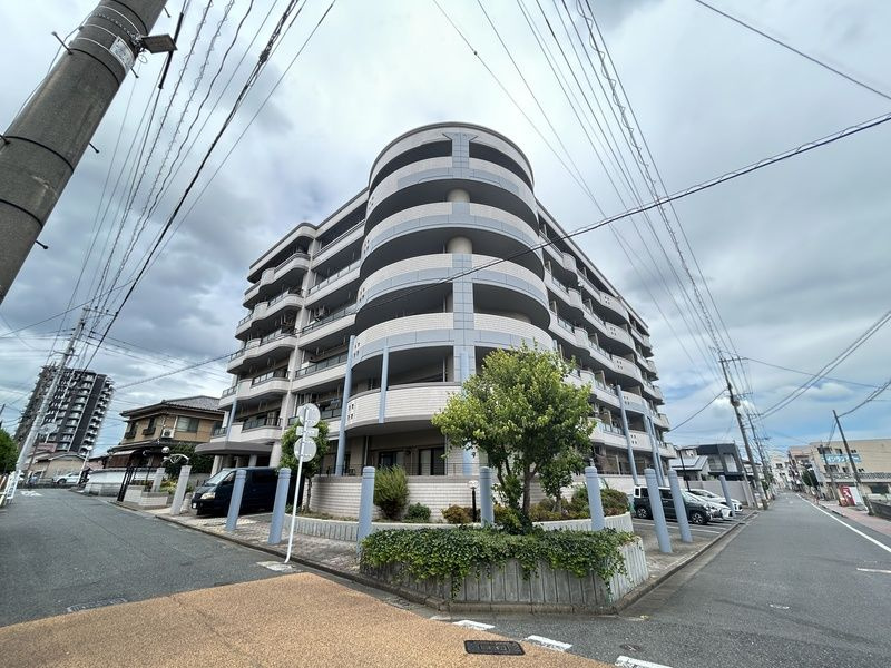アーティックス千防の外観