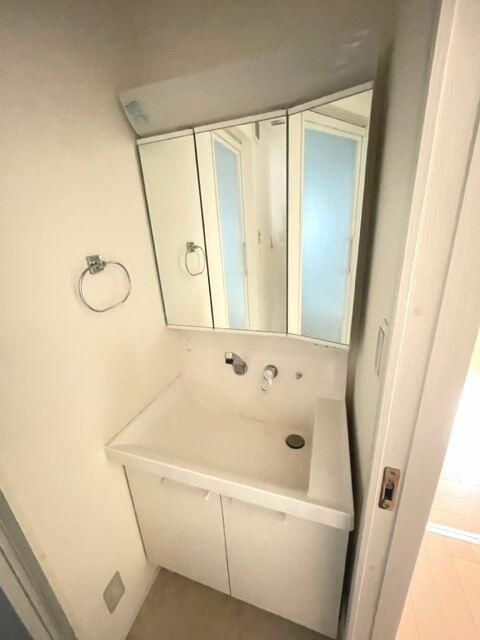 オリーブガーデンヒルズの洗面所|コンパクトで使いやすい洗面所