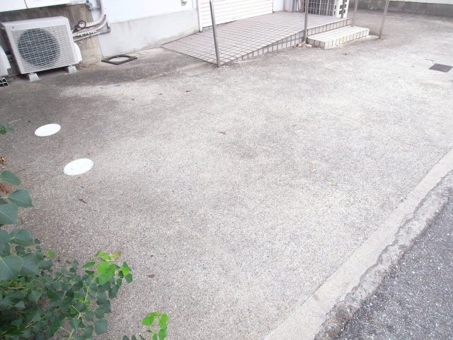 宝塚市御所の前町の店舗事務所