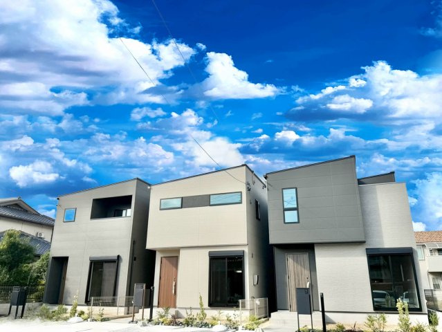 刈谷市築地町11期の外観|落ち着いた色合いと上品な質感の外観は、家族の成長とともに永く愛せるデザインを実現しています。									
									