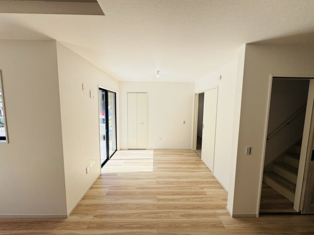 柏市増尾台３丁目新築戸建【増尾西小学校：3分】の洋室|1F4.5帖洋室スペース・間仕切りにて部屋分割可能