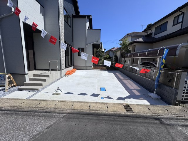 柏市増尾台３丁目新築戸建【増尾西小学校：3分】の駐車場|駐車スペース・並列2台駐車可