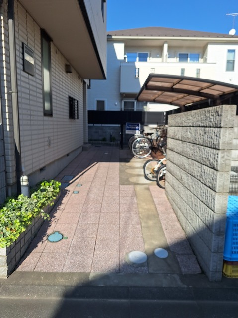 サクラソウ戸田のエントランス