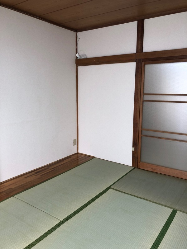 ハイムカツマの和室