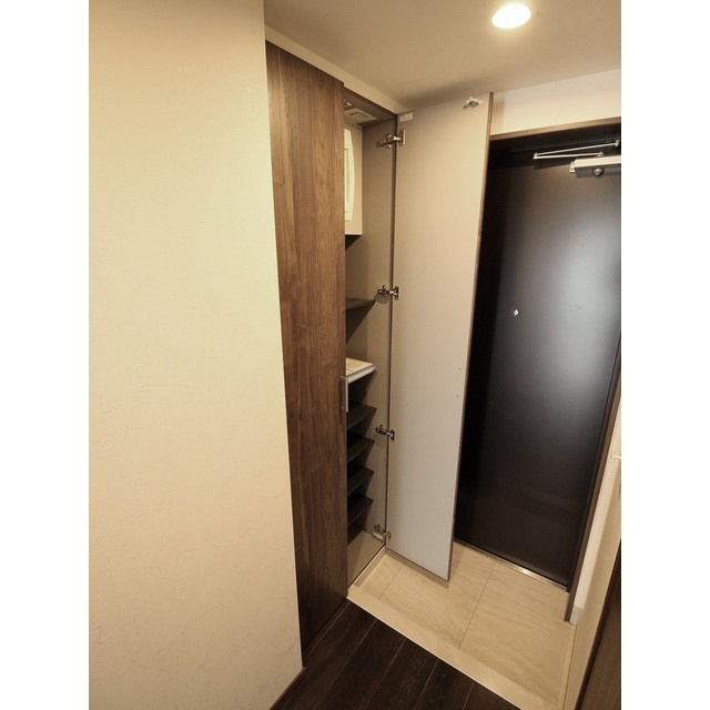 プレール・ドゥーク板橋本町Ⅲの玄関