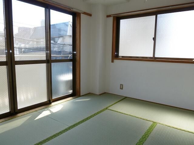 シャトレーイーストの和室