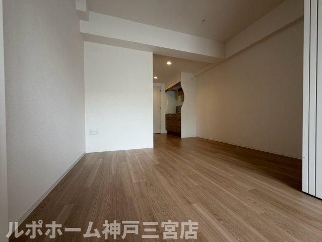 セレニテ神戸駅前アリエの居間・リビング