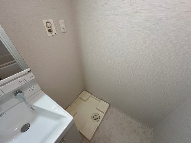 レフィナード本郷三丁目の洗面所