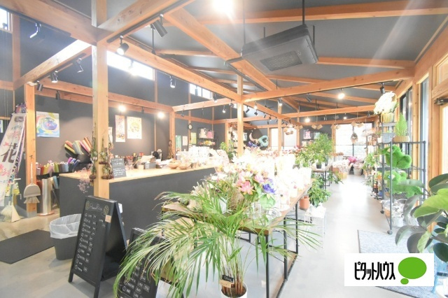 三ツ寺貸店舗の内装