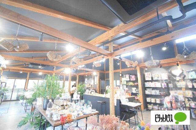 三ツ寺貸店舗の内装