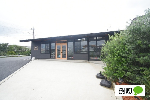 三ツ寺貸店舗の外観