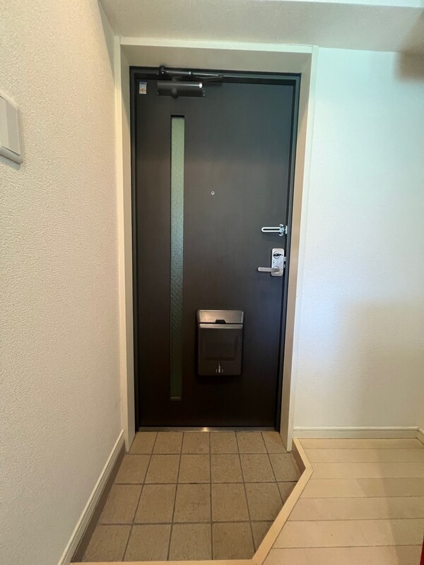 ラティス新橋の玄関