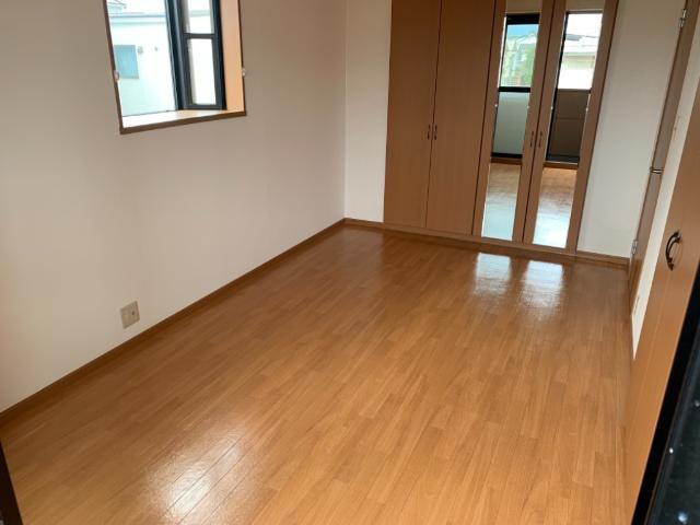シャルム東野の内装|洋室