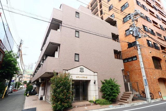 カテリーナ市ヶ谷の外観