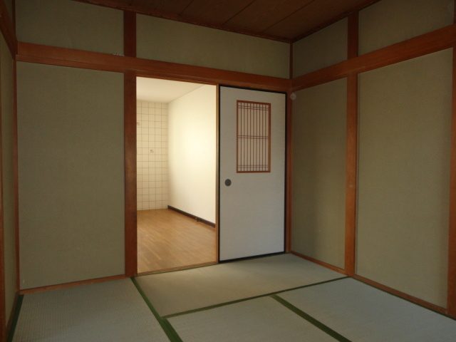 竜田マンションの居間・リビング