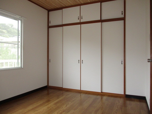 コンフォルト畠田の寝室