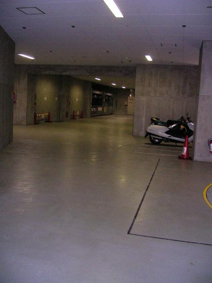 【駐車場】