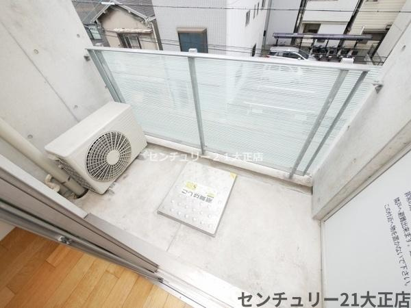 レオンコンフォート弁天町のバルコニー
