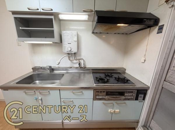 関屋あしびハイツ ３棟のキッチン|■現地撮影写真■ キッチンを正面から撮影した様子です。