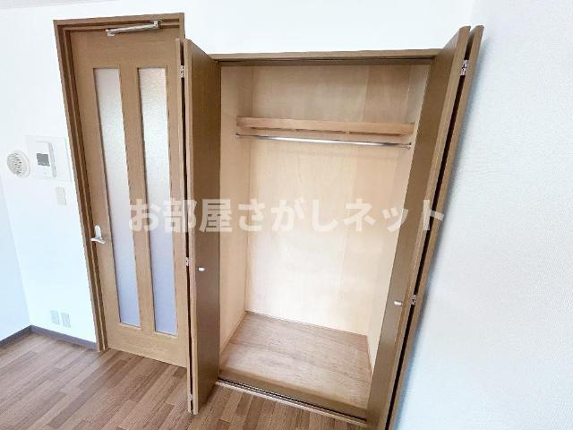 メゾン・ド・シュエット（女性専用）【おとり物件なし】の収納|クローゼット