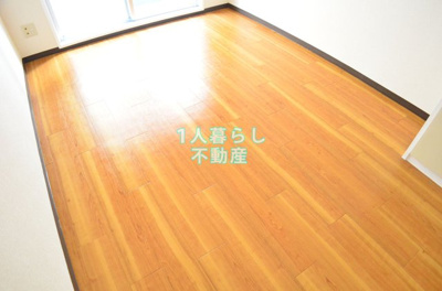  | ウィンベルソロ蒲田第2/ | こちらの居間で趣味の時間をお楽しみください