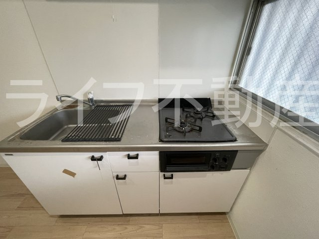 ソレイユ住道のキッチン|コンパクトなキッチンで掃除もラクラク