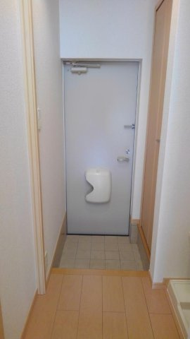 クレセント　ルーンの玄関