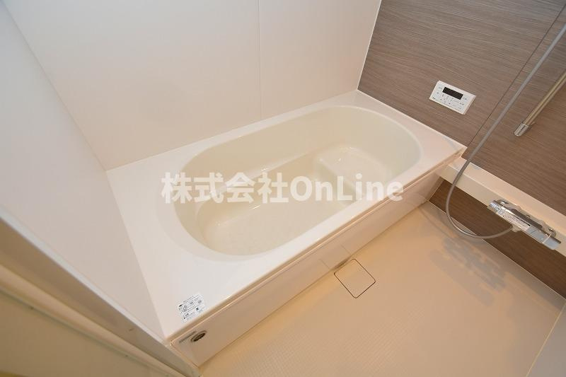 東大阪市中小阪５丁目のアパートの浴室