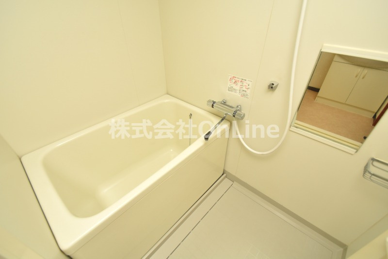東大阪市高井田西６丁目の賃貸マンションの浴室