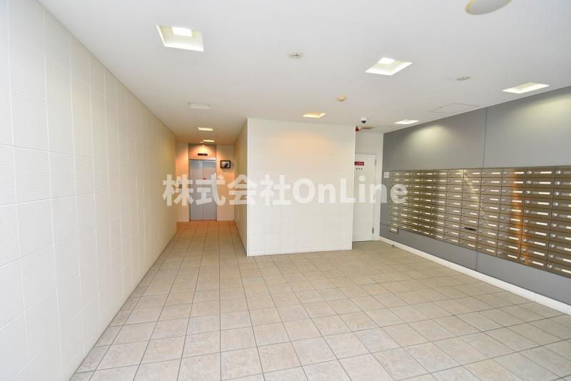 東大阪市高井田西６丁目の賃貸マンションのロビー