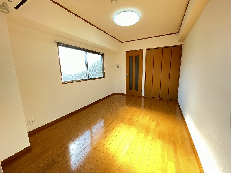 東大阪市高井田元町２丁目の賃貸マンションの居間・リビング