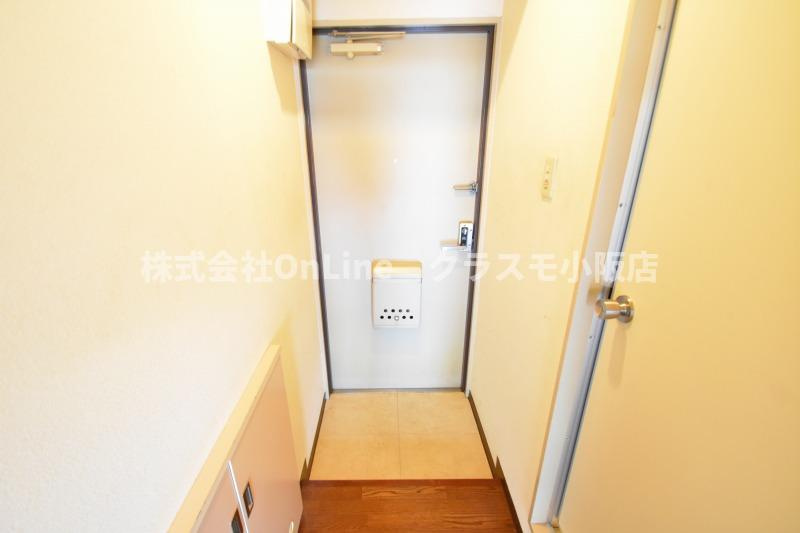 東大阪市下小阪４丁目の賃貸マンションの玄関