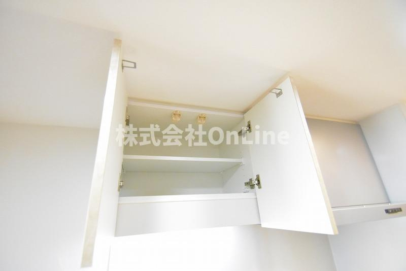東大阪市高井田西６丁目の賃貸マンションの収納