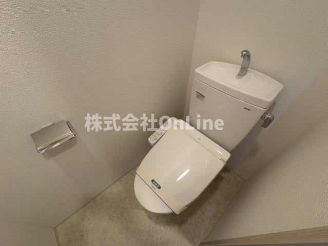 東大阪市高井田西６丁目の賃貸マンションのトイレ