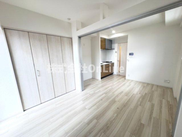 東大阪市高井田西６丁目の賃貸マンションの洋室