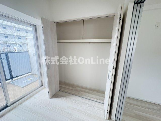 東大阪市高井田西６丁目の賃貸マンションの収納